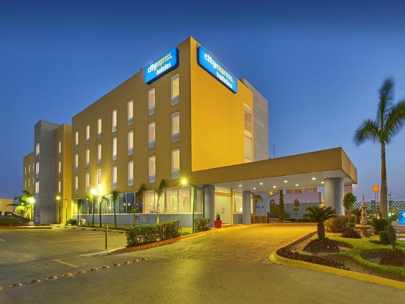 ซิตี้ เอ็กซ์เพรส เรย์โนซา Hotel ภายนอก รูปภาพ