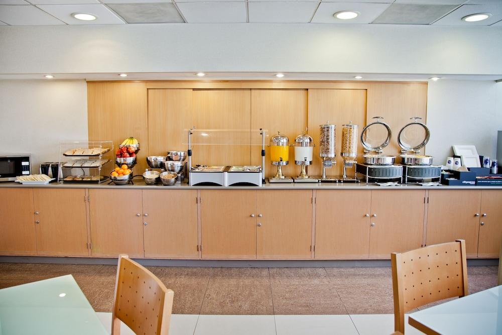 ซิตี้ เอ็กซ์เพรส เรย์โนซา Hotel ภายนอก รูปภาพ