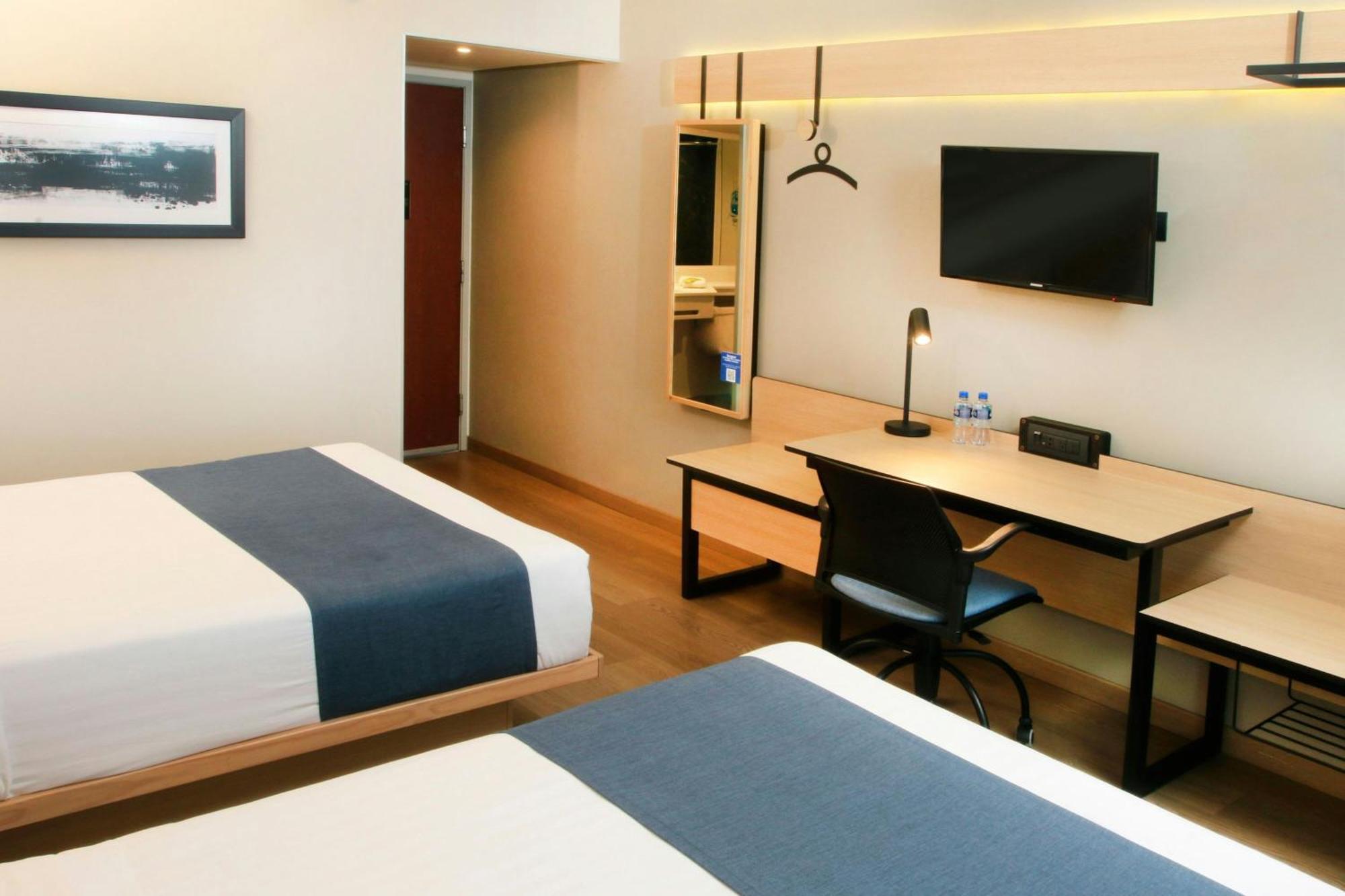 ซิตี้ เอ็กซ์เพรส เรย์โนซา Hotel ภายนอก รูปภาพ