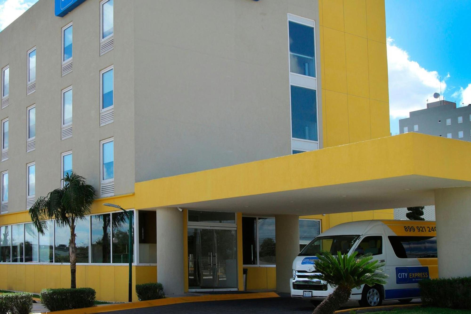 ซิตี้ เอ็กซ์เพรส เรย์โนซา Hotel ภายนอก รูปภาพ