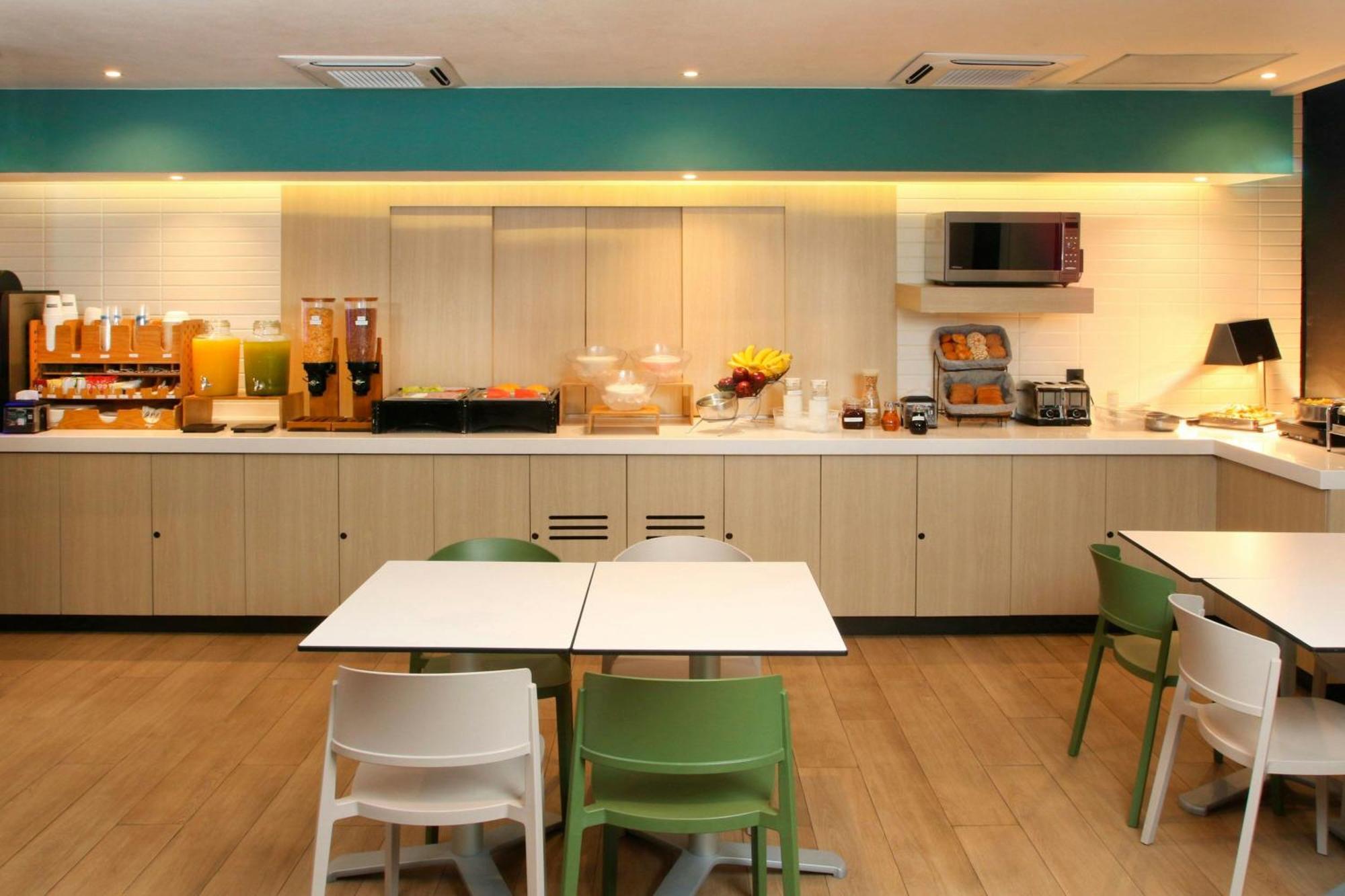 ซิตี้ เอ็กซ์เพรส เรย์โนซา Hotel ภายนอก รูปภาพ